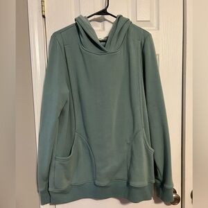 Latched Mama Nursing Pullover